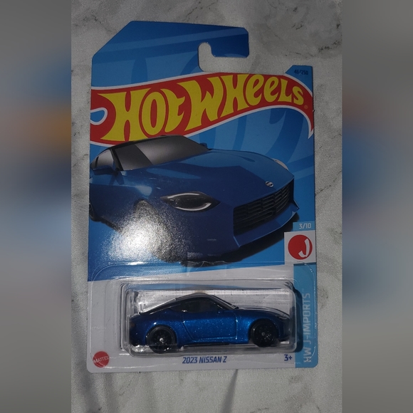 3x$20 Nissan z hotwheels - Picture 2 of 3
